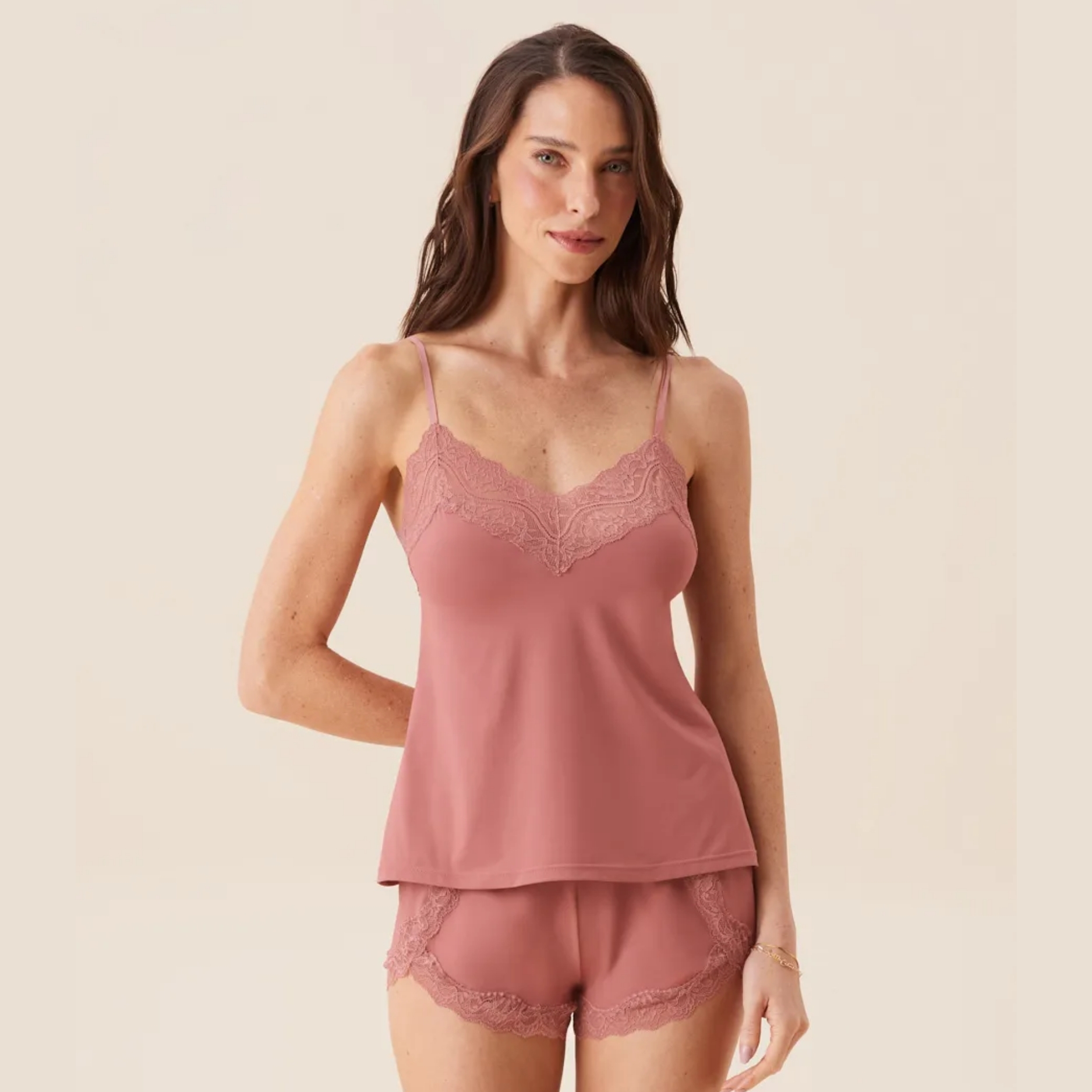 SHORT DOLL ALÇAS FINAS EM MICROFIBRA E RENDA LOVE STORIES