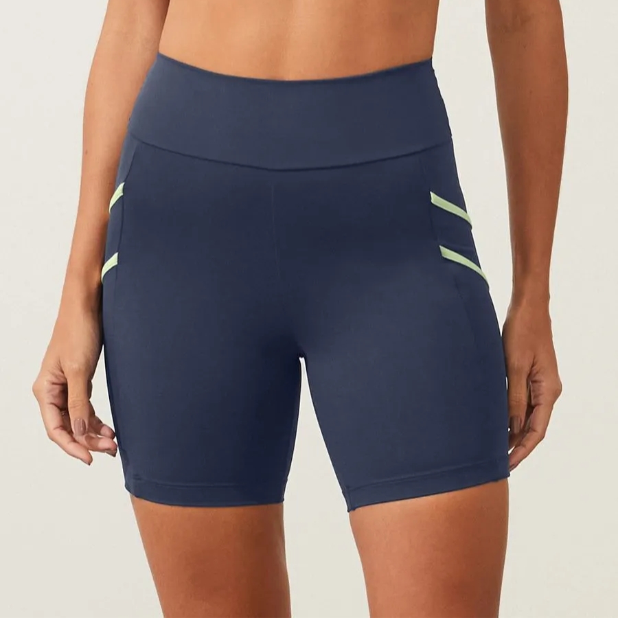 BERMUDA COM BOLSOS EM TULE