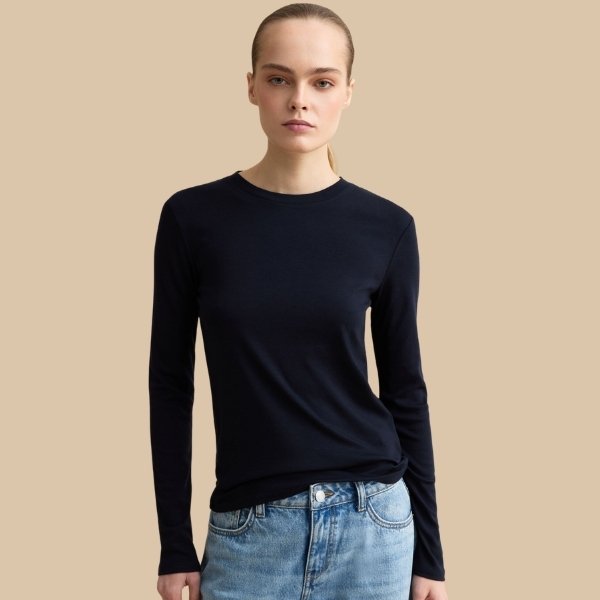 WOMEN'S T-SHIRT