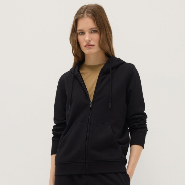 WOMEN'S SWEATSHIRT