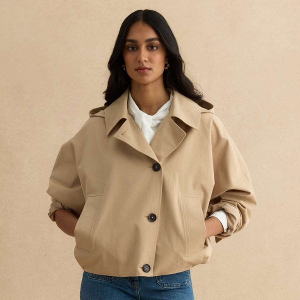 WOMEN'S SHORT JACKETS