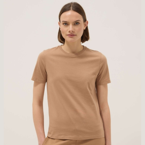 WOMEN'S T-SHIRT