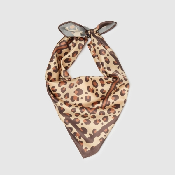 SCARVES