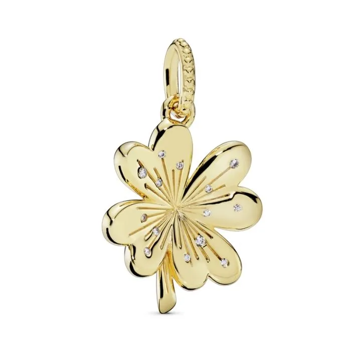 Clover pendant in Pandora Shine with 14 flush-set clear cubic zirconia