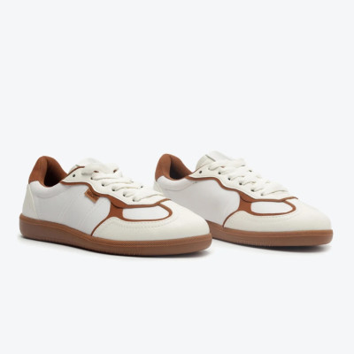 ZAPATO CERRADO DE TACÓN PLANO