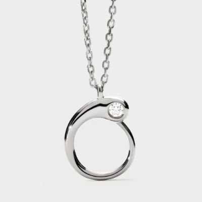 O initial silver pendant necklace